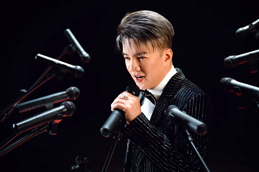 Đàm Vĩnh Hưng ra mắt MV mới