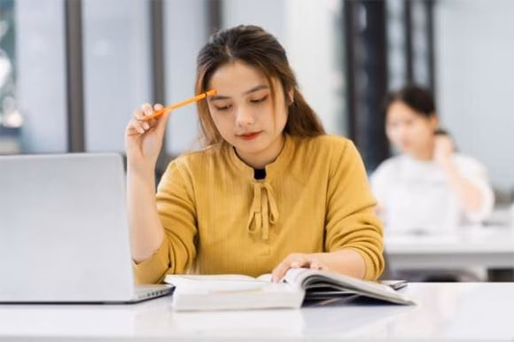 Học tiếng Anh bằng AI Học tiếng Anh bằng AI
