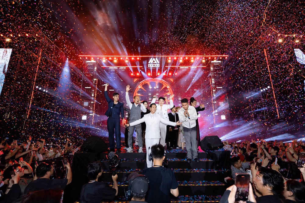 Ái nữ nhà Lý Hải - Minh Hà bùng nổ visual, giọng hát, vũ đạo được khen như idol- Ảnh2.