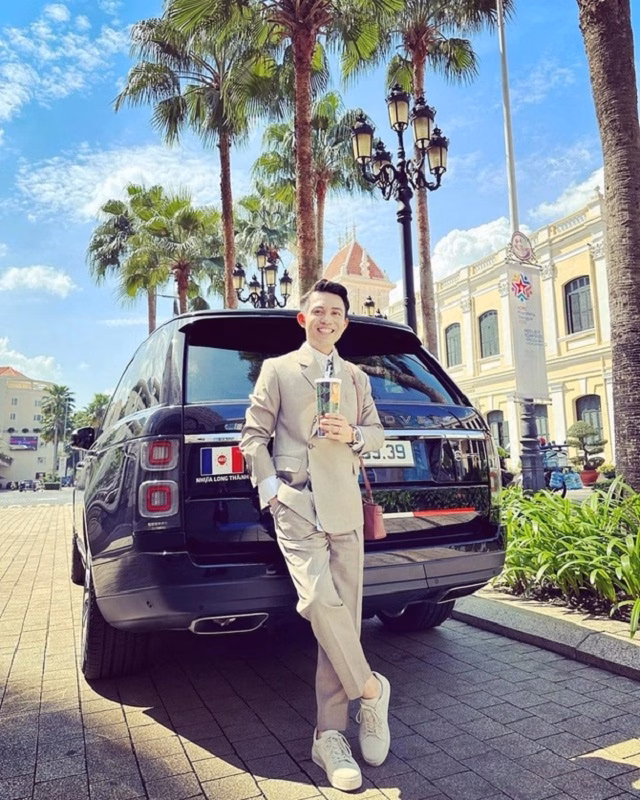Minh Nhựa bên bố đẻ