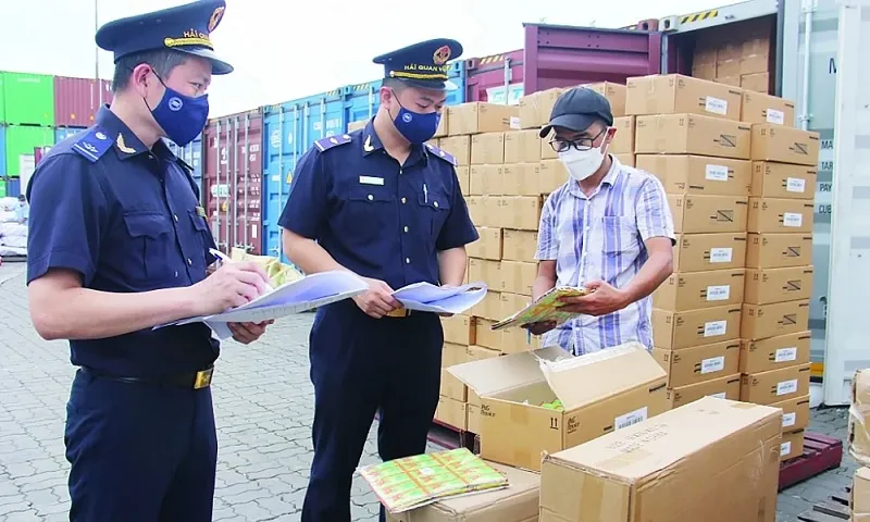 Hải quan tạm dừng tiếp nhận tờ khai hải quan tạm dừng tiếp nhận tờ khai