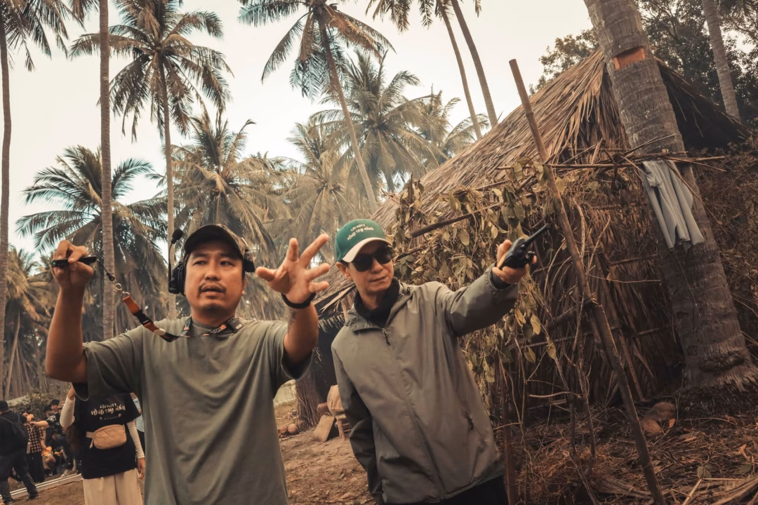 Lý Hải trên phim trường. Lý Hải trên phim trường.
