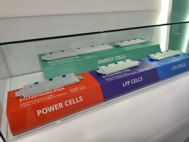 Cell pin EnerTech Các loại cell pin mà EnerTech trưng bày tại sự kiện.