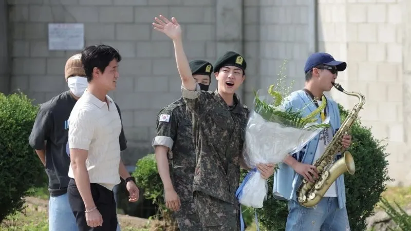 Jin BTS Jin BTS xuất ngũ