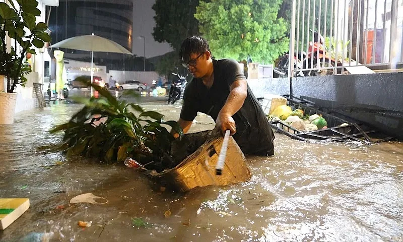 Mưa ngập sâu tại TPHCM mưa ngập sâu TPHCM