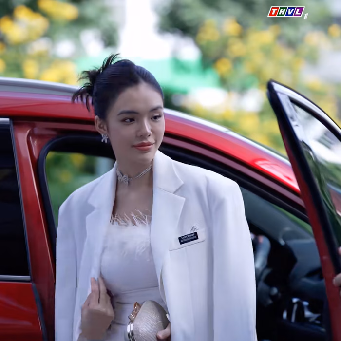 Lisa xuất hiện Lisa xuất cung
