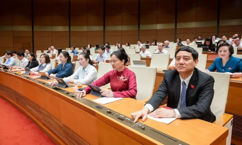 Đại biểu Quốc hội bấm nút thông qua luật Đại biểu Quốc hội bấm nút thông qua luật