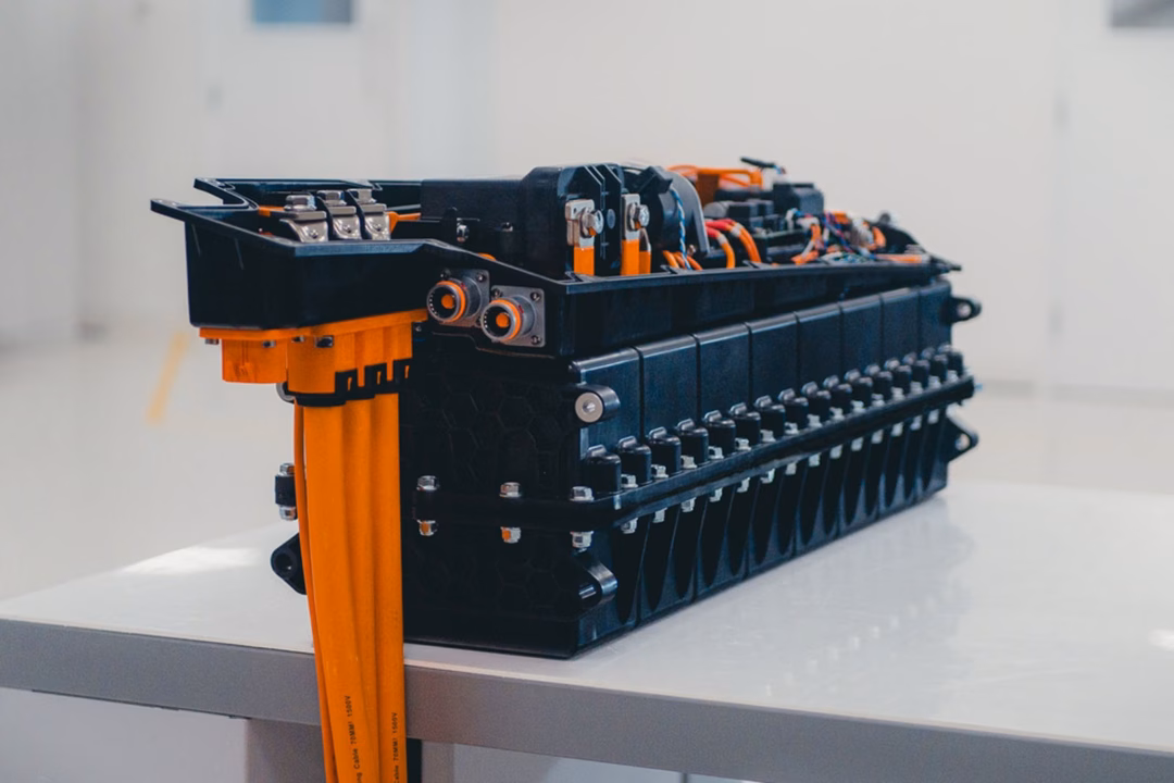 VarEVolt pin cho siêu xe điện