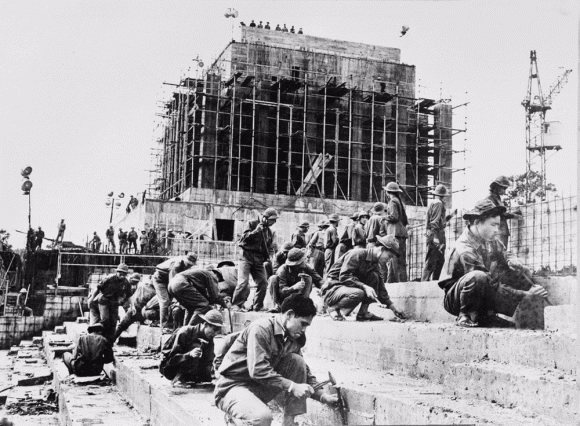 Lăng Chủ tịch Hồ Chí Minh