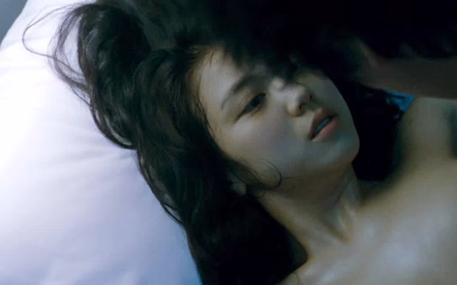 Nữ diễn viên 22 tuổi gây chấn động châu Á với cảnh nóng trong phim Thirst Nữ diễn viên 22 tuổi gây chấn động châu Á với cảnh nóng trong phim Thirst