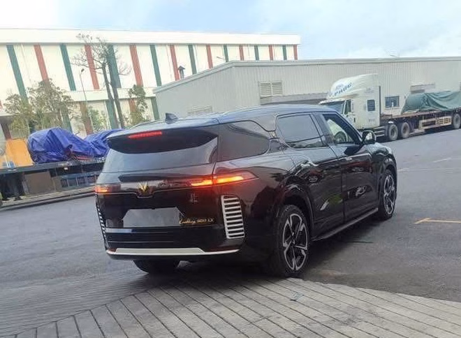 Phần đầu xe SUV mới Phần đầu xe SUV mới