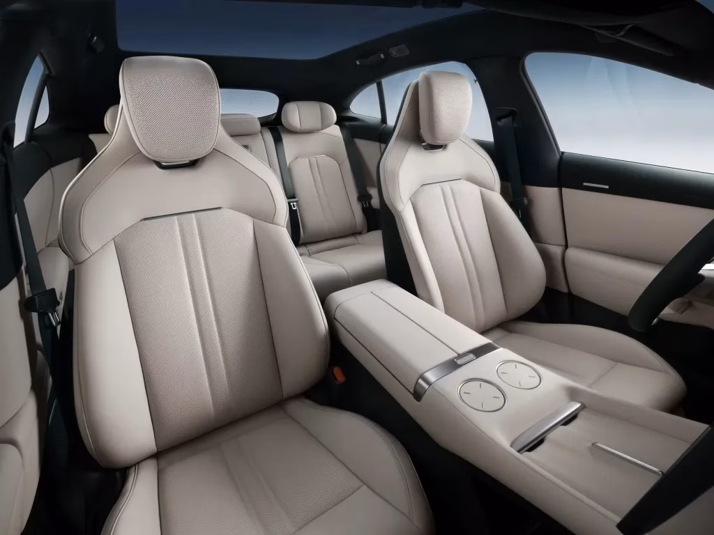 Xiaomi YU7 chính thức ra mắt: SUV điện thách thức Tesla Model Y, giá từ911 triệu đồng- Ảnh4. Xiaomi YU7 chính thức ra mắt: SUV điện thách thức Tesla Model Y, giá từ911 triệu đồng- Ảnh4.