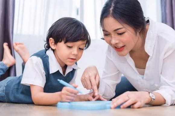 Đọc sách giúp trẻ em mở rộng kiến thức