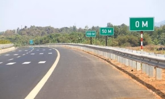 bien-bao-0m-50m-100m-tren-cao-toc.jpg Biển báo 0m, 50m, 100m trên cao tốc