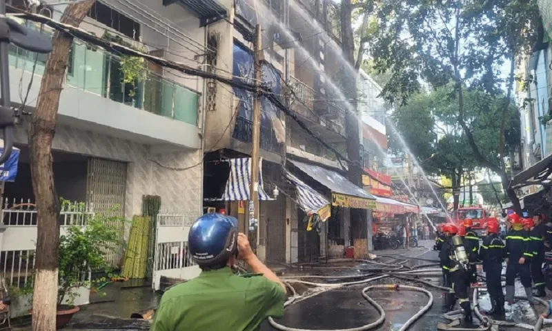 Cháy nhà tầng Cháy nhà tầng