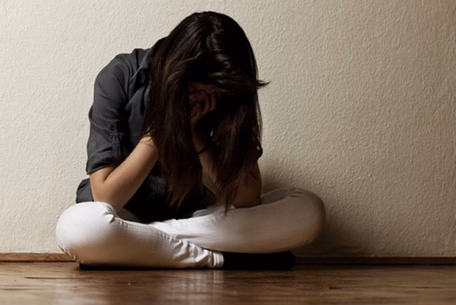 Nàng dâu hết lòng chăm sóc mẹ chồng tai biến Nàng dâu hết lòng chăm sóc mẹ chồng tai biến