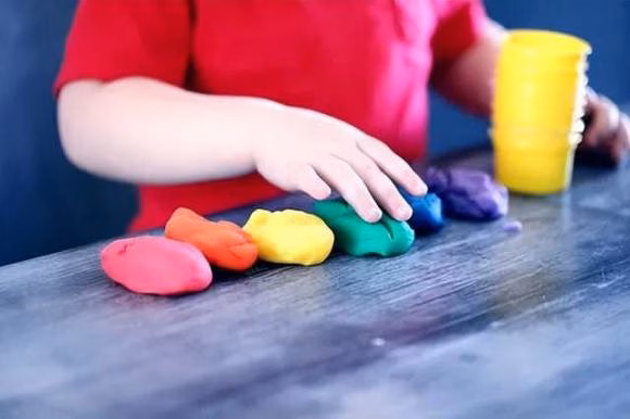 Màu sắc ưa thích của trẻ em Trẻ em và màu sắc