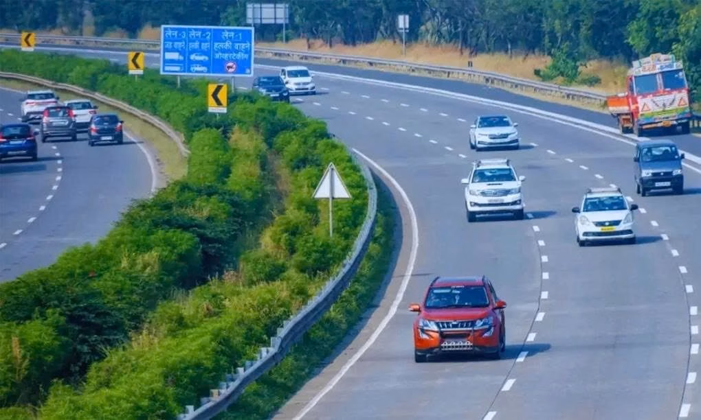 Hơn 620.000 ô tô bị phạt nguội sai trên cao tốc Mumbai - Pune