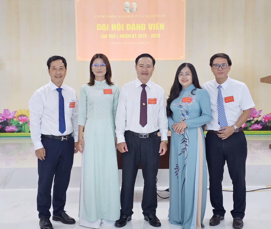 Báo Điện Tử Vươn Lên Top Đầu Khu Vực Đồng Bằng Sông Cửu Long Hấp dẫn cơm tấm Long Xuyên