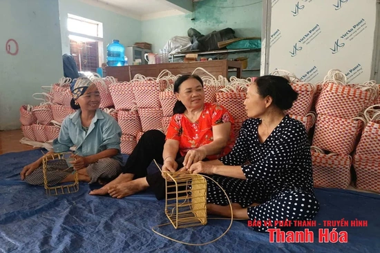 Người lính trở về làm nên cuộc hồi sinh giữa đất rừng Người phụ nữ khuyết tật giàu lòng nhân ái