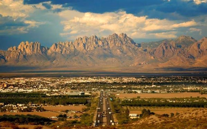 Ngoài ra, không có thành phố nào của Anh hoặc Ireland lọt vào danh sách, trong khi chỉ có Santa Fe, New Mexico, lọt vào danh sách của Mỹ.