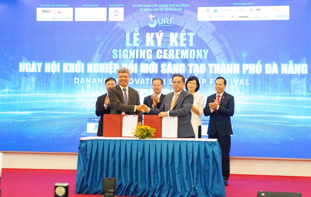 Lễ ký kết giữa UBND thành phố Đà Nẵng và Tập đoàn CT mở ra nhiều cơ hội mới để phát triển đô thị số. Ảnh: PHAN VINH