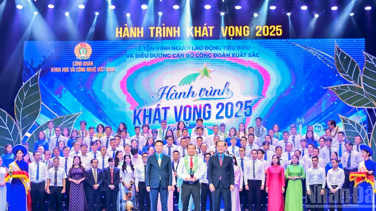 [Ảnh] Công đoàn Khoa học và Công nghệ tôn vinh người lao động tiêu biểu và cán bộ công đoàn xuất sắc