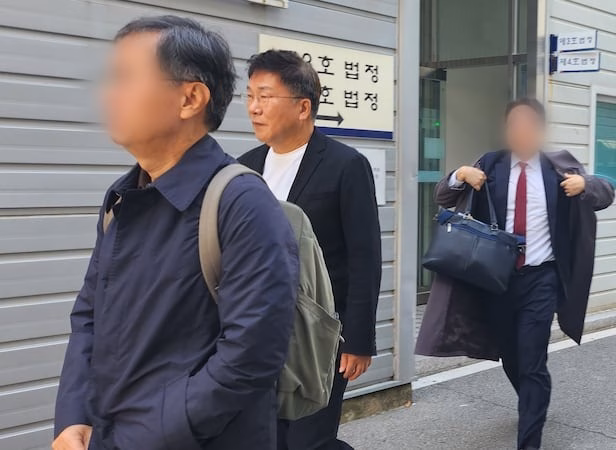 MC Yoo Young Jae bị tù vì cưỡng bức chị gái vợ cũ Yoo Young Jae trong phiên tòa đầu tiên vào tháng 12/2024