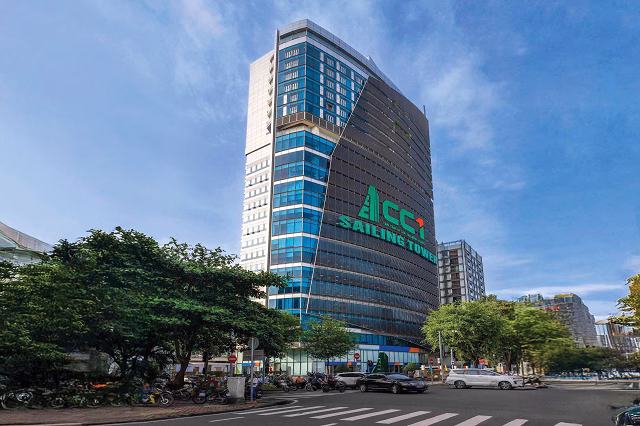 Gi&aacute;m đốc CC1 k&yacute; hợp đồng t&iacute;n dụng với SHB v&agrave; Agribank