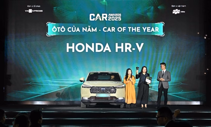Honda HR-V được vinh danh &Ocirc;t&ocirc; của năm to&agrave;n thị trường, tại Car Awards 2025. Ảnh: Minh Qu&acirc;n