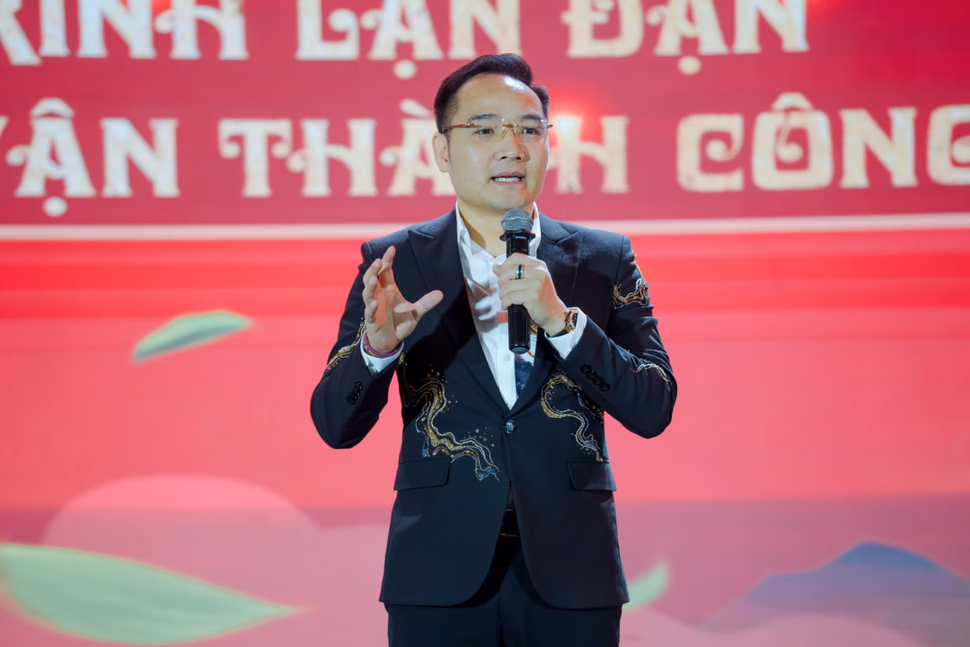 Master Ph&ugrave;ng Phương, Chủ Tịch C&ocirc;ng Ty Cổ Phần Phong Thủy Ph&ugrave;ng Gia