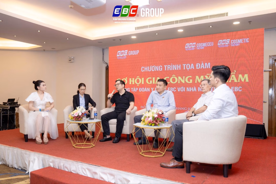 Tọa Đàm 'Cơ Hội Kinh Doanh và Gia Công Mỹ Phẩm cùng Tập Đoàn EBC' Tọa Đàm 'Cơ Hội Kinh Doanh và Gia Công Mỹ Phẩm cùng Tập Đoàn EBC'
