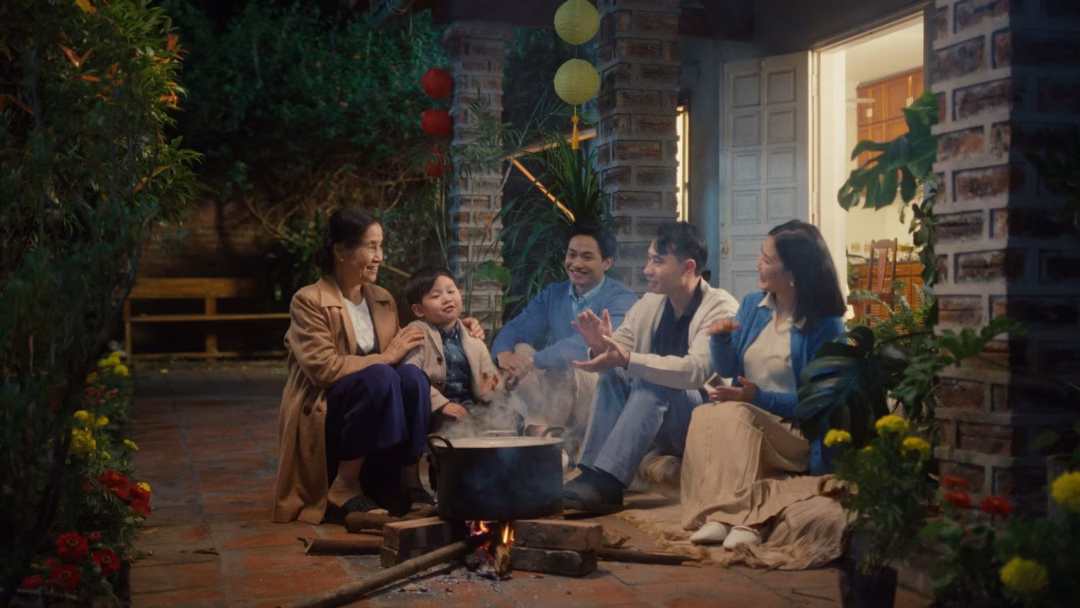 HIUP ra mắt MV “Tết này con lớn rồi”: Câu chuyện trưởng thành chạm đến trái tim triệu gia đình Việt - Ảnh1 HIUP ra mắt MV “Tết này con lớn rồi”: Câu chuyện trưởng thành chạm đến trái tim triệu gia đình Việt - Ảnh1