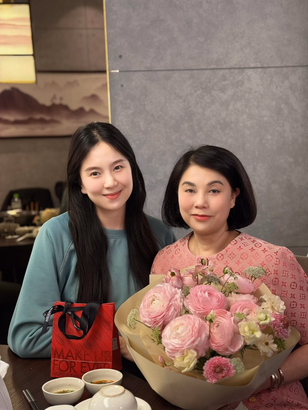 Mẹ của Mai Ngọc Mẹ của Mai Ngọc