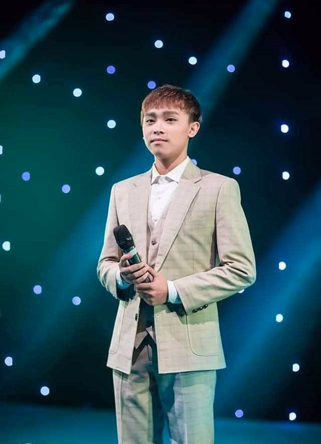 Hồ Văn Cường trở lại Hà Nội sau tin đồn ế vé Hồ Văn Cường trở lại Hà Nội sau tin đồn ế vé