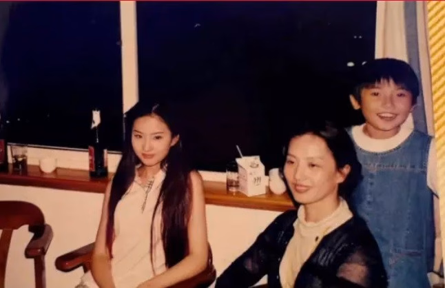 Lưu Diệc Phi năm 16 tuổi