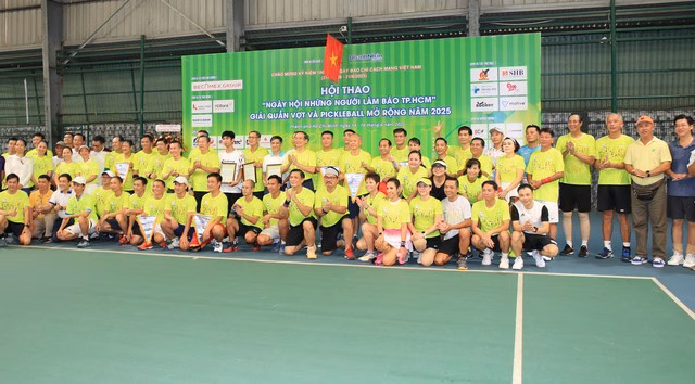 Hơn 80 tay vợt tham dự 4 nội dung Hơn 80 tay vợt tham dự 4 nội dung trong 2 ngày thi đấu môn quần vợt