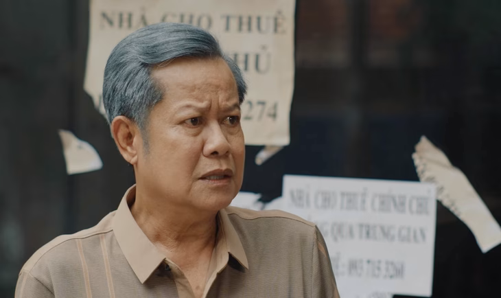 Phim Việt ‘Đợi gì mơ đi’ ế ẩm với 263 triệu đồng sau 6 ngày chiếu Ông già theo đuổi ước mơ thợ xăm là một ý tưởng khá thú vị của phim - Ảnh: ĐPCC