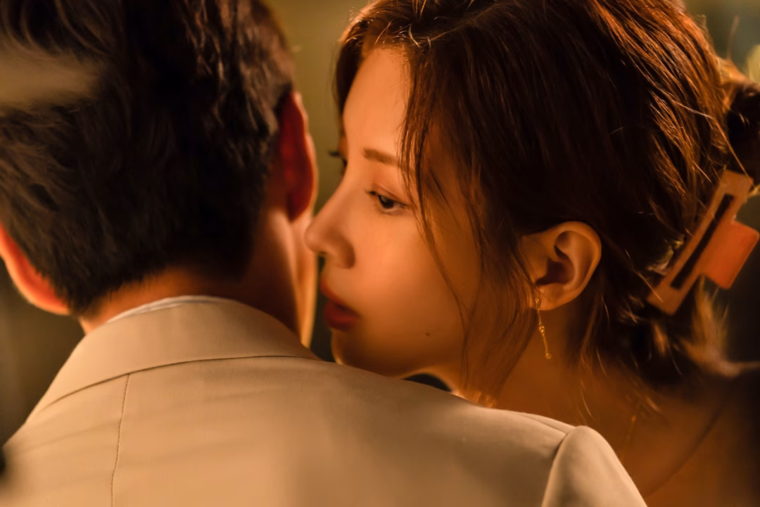 5 bộ phim 18+ Hàn Quốc gây tranh cãi vì cảnh nóng và nội dung bạo lực 5 phim 18+ Hàn Quốc gây tranh cãi nhất 5 năm qua: Thật quá sức tưởng tượng!- Ảnh 4.