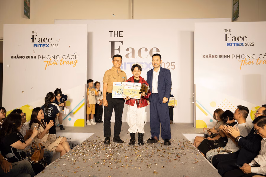 Cô bé tự tinẵẵẵẵ trở thành Quán quân The Face BITEX2025 Á quân thuộc về thí sinh Bùi Nhật Huy.
