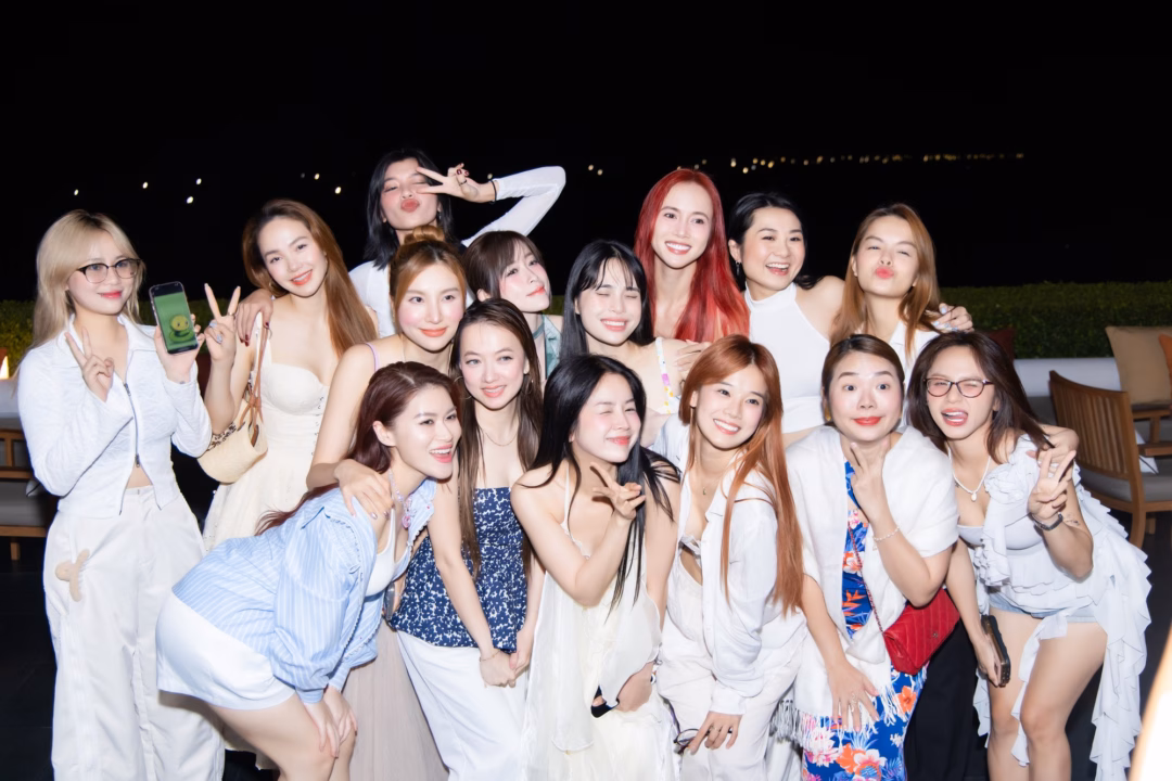Kiều Anh phản pháo tin đồn không hòa hợp với Minh Hằng trong Chị Đẹp Đạp Gió Sau chương trình, Minh Hằng - Kiều Anh và dàn chị đẹp cùng nhau đi nghỉ dưỡng sang chảnh