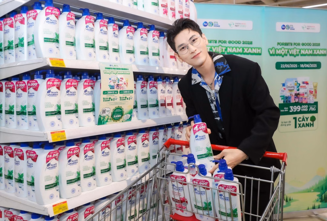 Ca sĩ Isaac tiếp tục đồng hành cùng chương trình