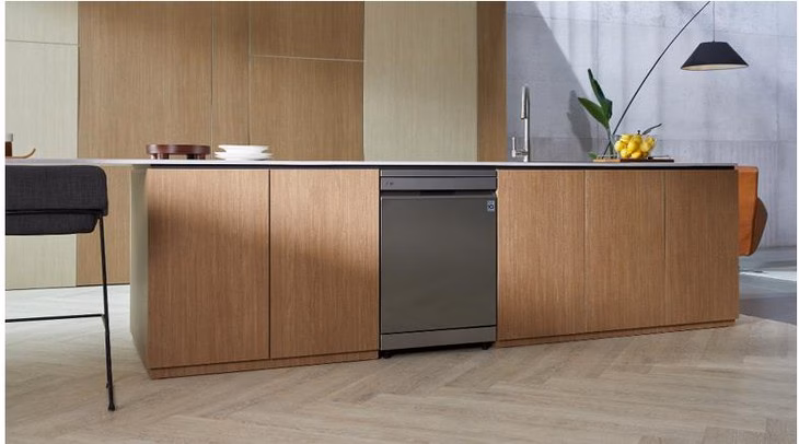 LG ra mắt bộ giải pháp nhà bếp hiện đại cho người Việt Máy rửa bát QuadWash™ TrueSteam® sở hữu công nghệ được 'Việt hóa' - Ảnh: DNCC