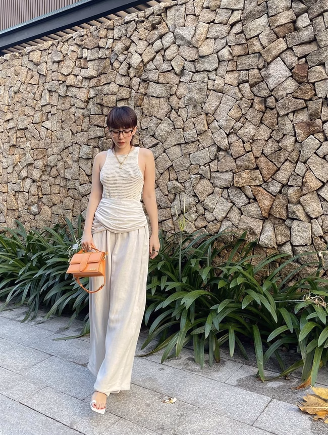 Tóc Tiên và Touliver sống cùng nhà riêng, đập tan đồn vỡ mộng tình cảm Góc nhà thường xuyên được Tóc Tiên dùng để "sống ảo"