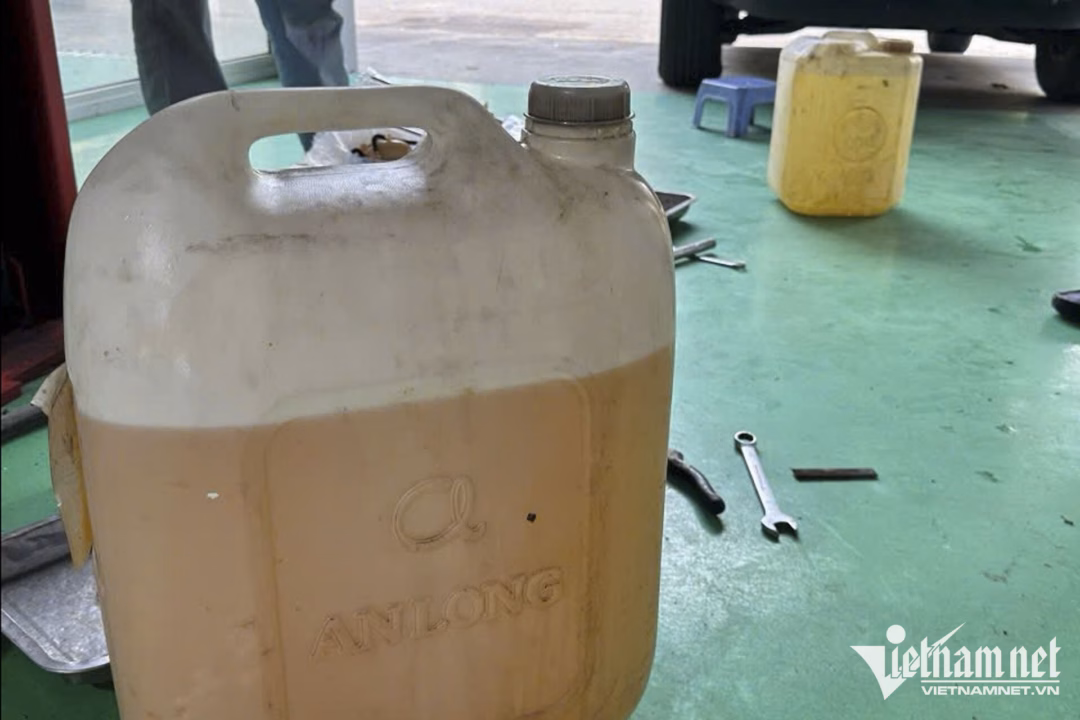 Xe ô tô có thể chết máy chỉ sau quãng đường di chuyển ngắn nếu đổ phải xăng kém chất lượng. Ảnh minh họa