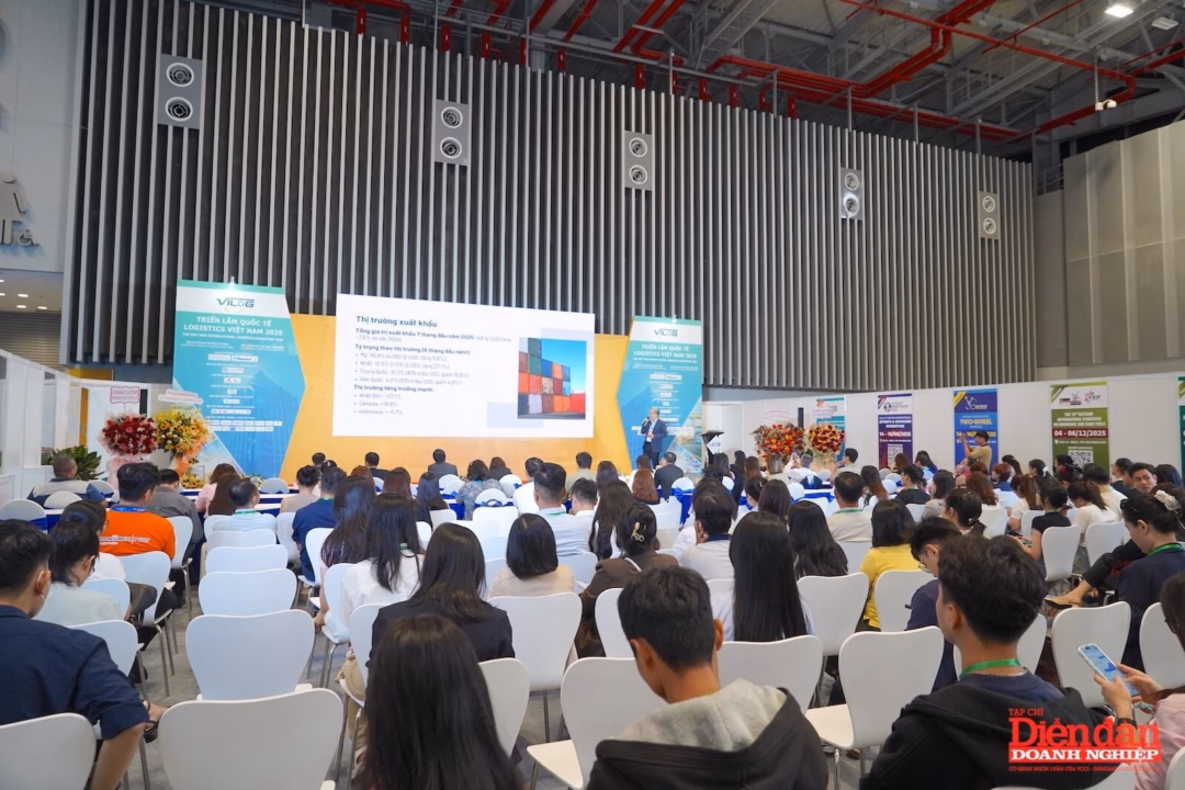 Theo bà Võ Thị Phương Lan, muốn giảm chi phí logistics, tạo lợi thế cạnh tranh cho các mặt hàng xuất khẩu cần sự kết nối chặt chẽ giữa nhà sản xuất và các doanh nghiệp logistics.