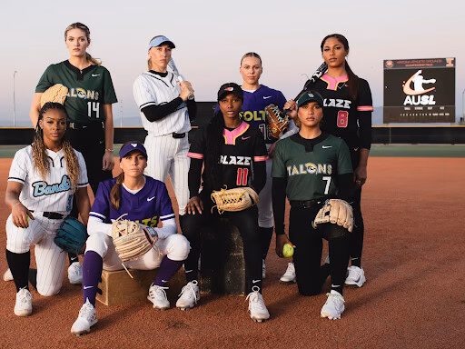Sephora trở thành đối tác sắc đẹp độc quyền của giải bóng mềm Athletes Unlimited Softball League