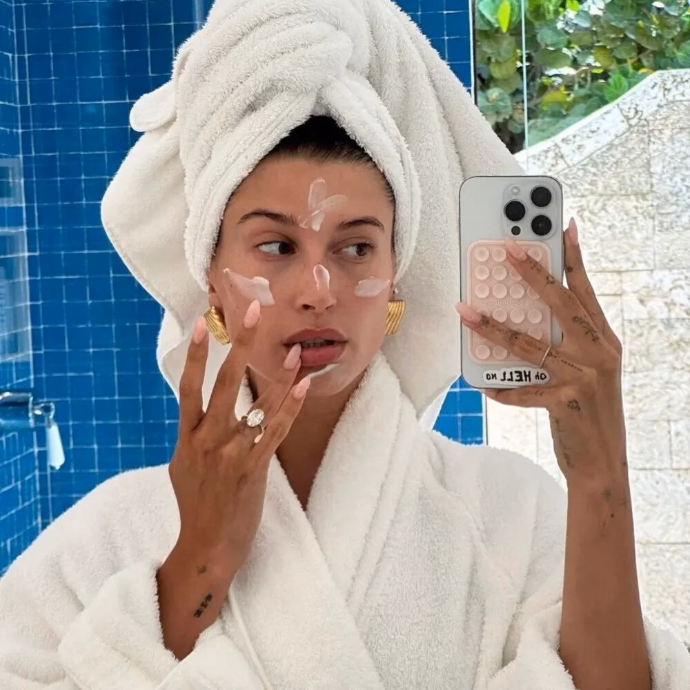 Bí quyết sở hữu làn da glass skin rạng rỡ của cô gái hiện đại