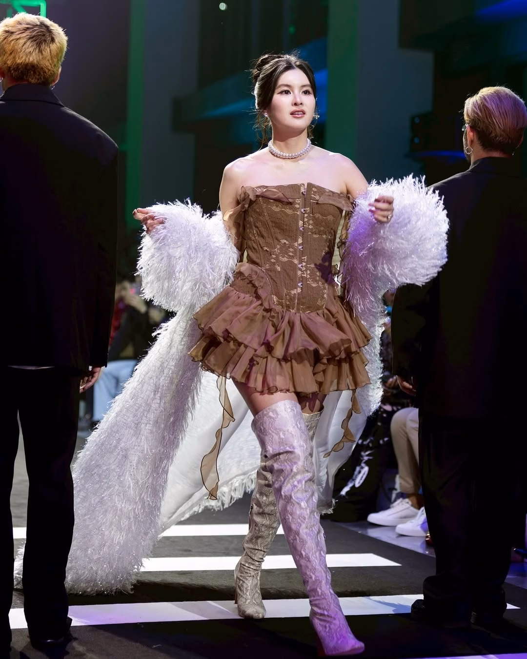 BST – thương hiệu thời trang Việt gây sốt khi váy của Katy Perry diện ở sự kiện
