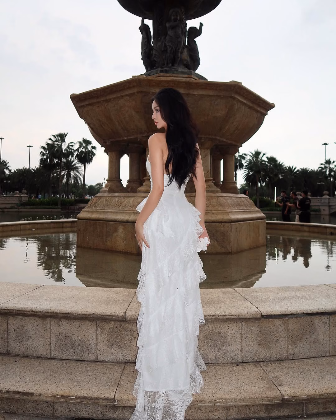 Cô gái 9X biến Instagram thành sàn catwalk với phong cách thời trang vạn người mê Cô chủ local brand Việt cực hot trên Instagram, ai follow cũng